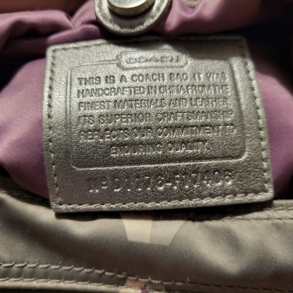 Coach 2 Piece Hobo SATEEN Scarf Print. 2011 Purple GREY SILVER AND WHITE. - Picture 2 of 12